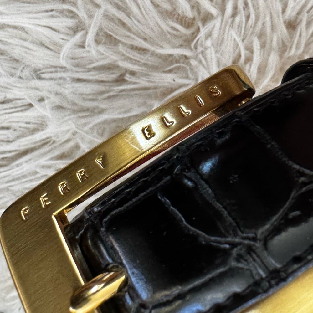⸻

🖤 Perry Ellis Black Italian Croco Belt – Size M 🐊 Gold Buckle Elegance